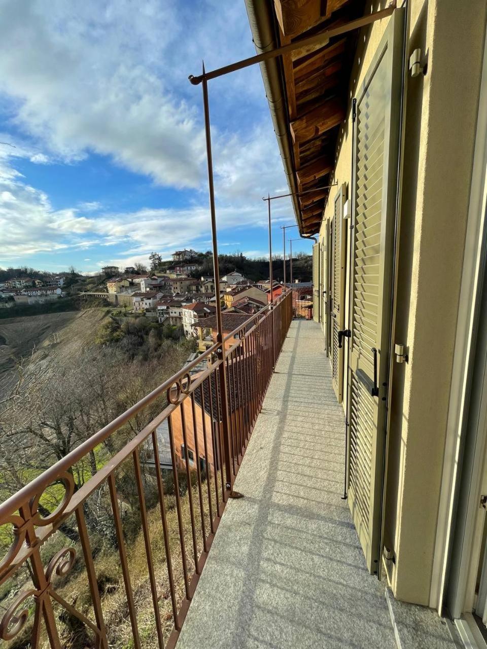 Locanda Del Bricco Pt Cisterna dʼAsti Екстериор снимка